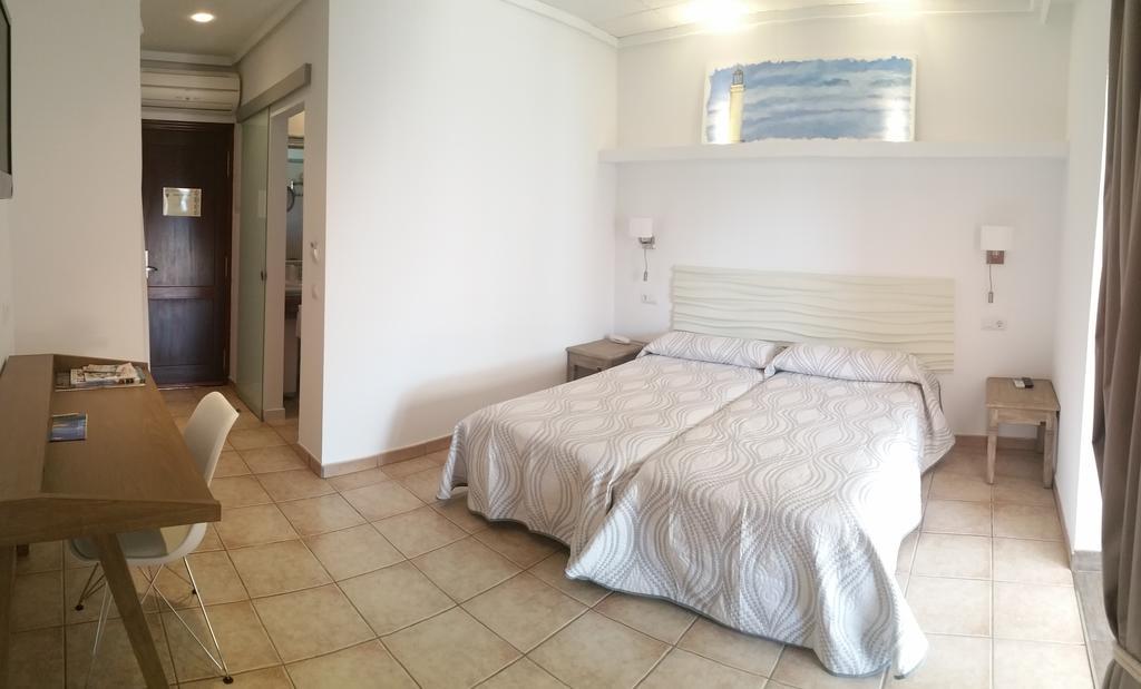 Hotel Bahia La Savina  Room photo